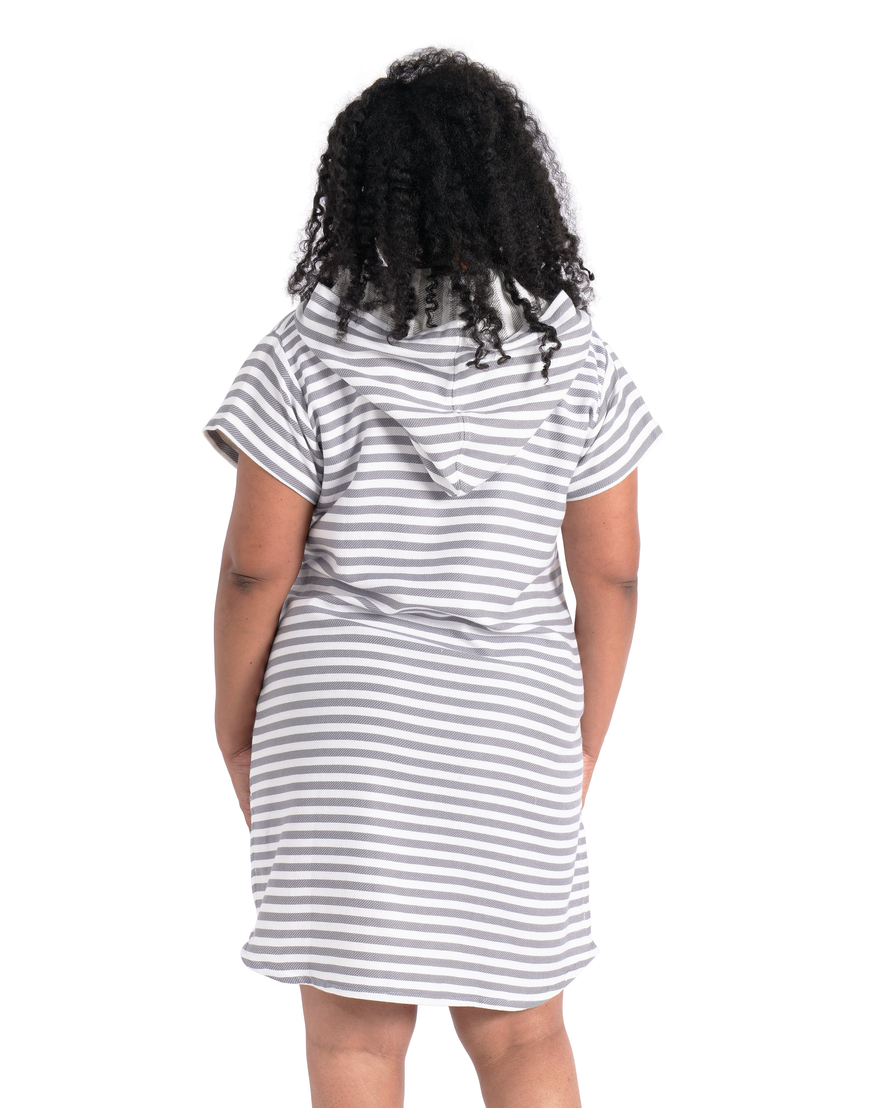 CHIOS Adult Cap Sleeve Hooded Towel Plus Size: Charcoal/Natural