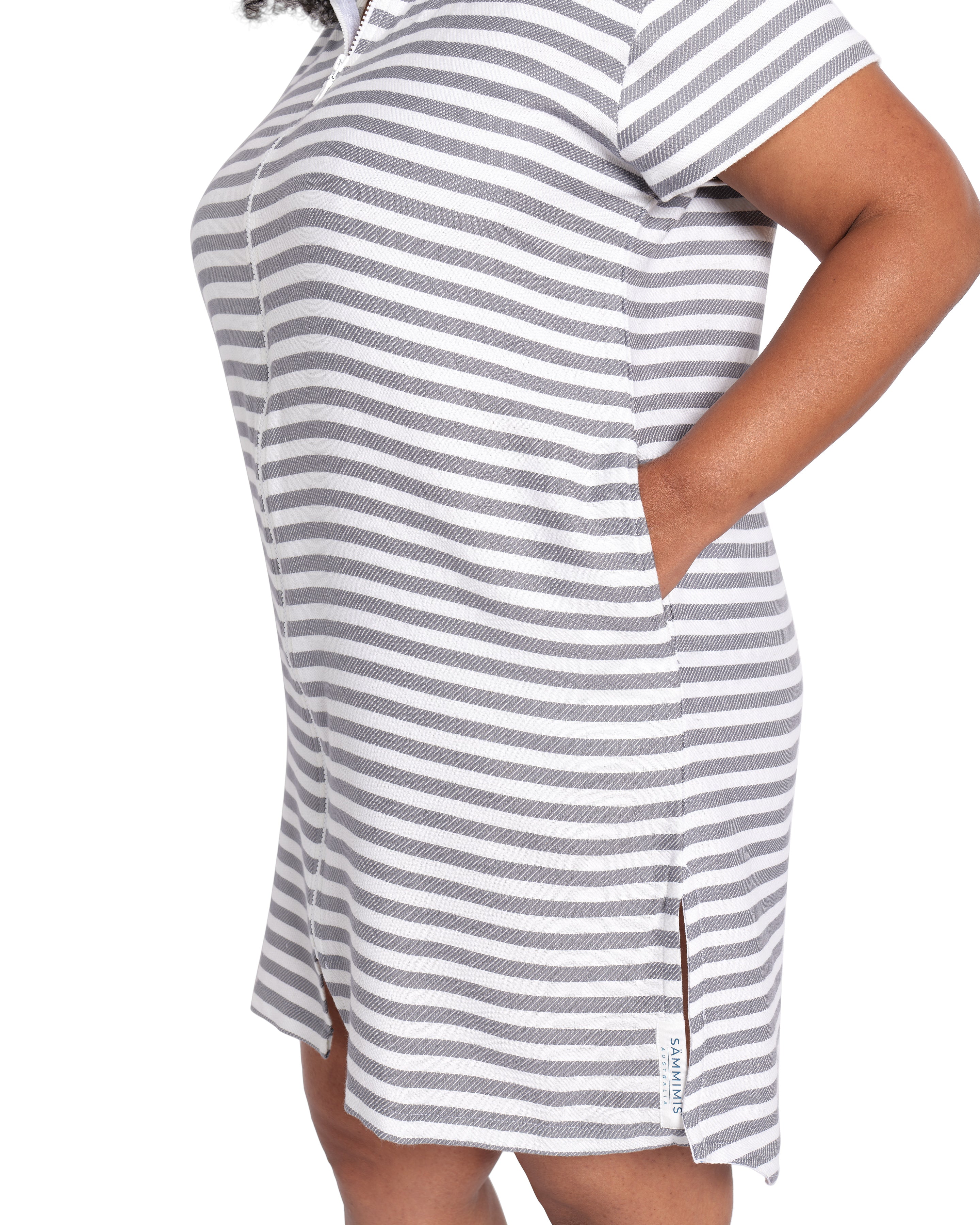CHIOS Adult Cap Sleeve Hooded Towel Plus Size: Charcoal/Natural