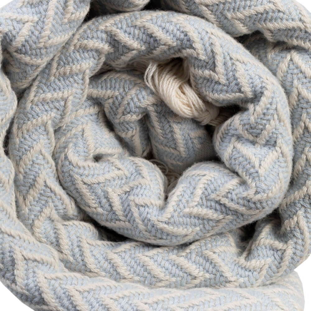 BARCELONA Throw: Ice Blue/Natural